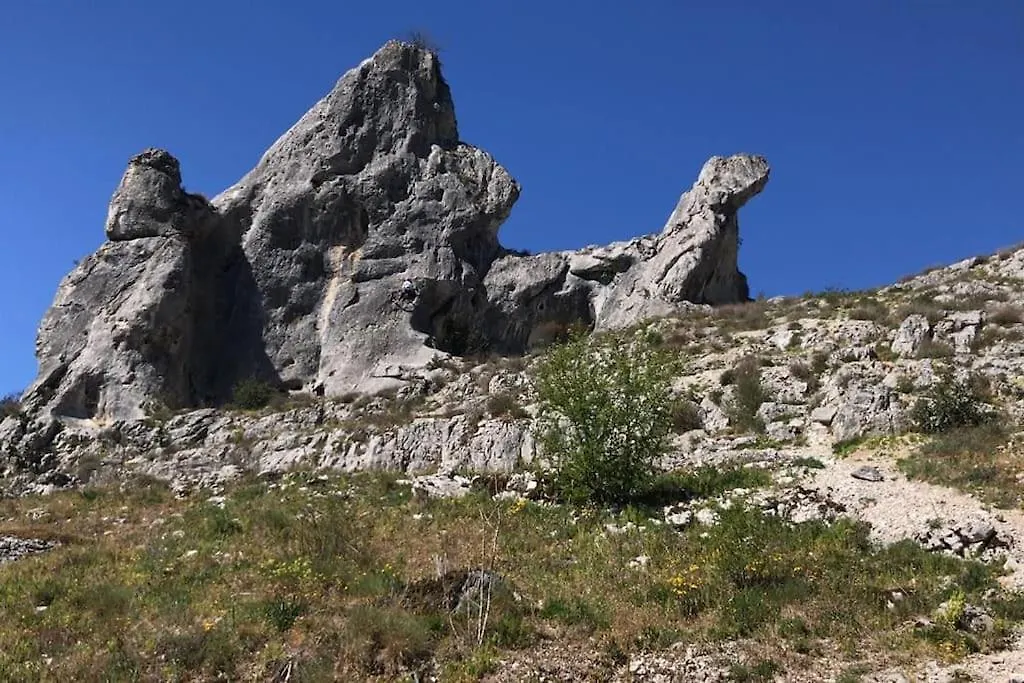 Gites Des Deux Vallees Chalet Avec Vue Imprenable Rocamadour 0*,  France